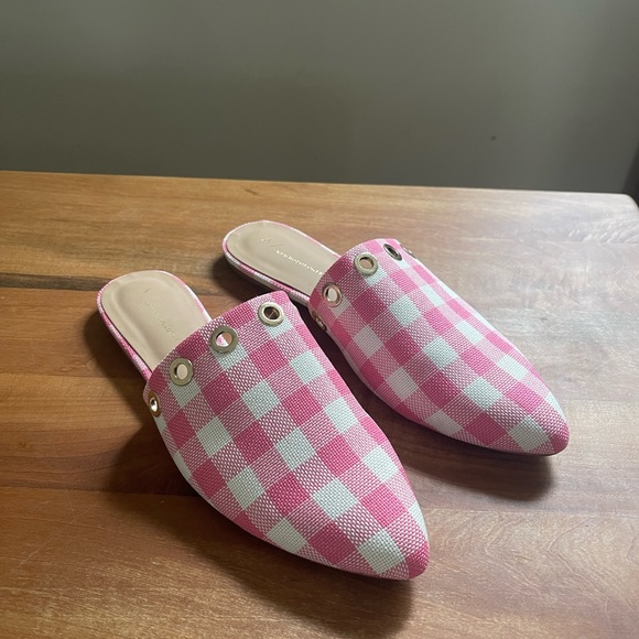 NWOT Anthropologie Pink Check Silver Grommet Womens Slides Shoes Size 11 Flats - Picture 2 of 6